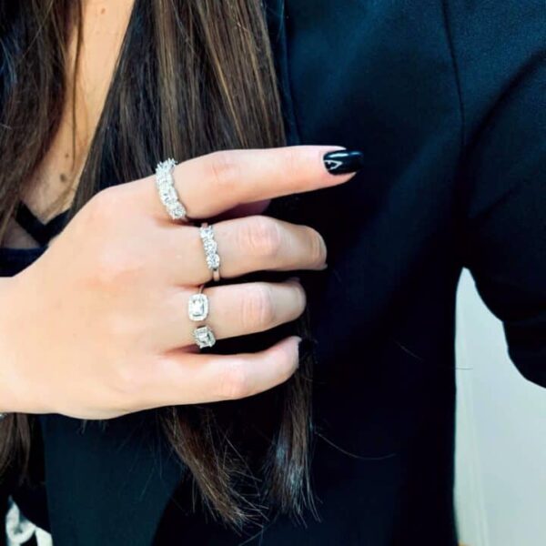 טבעת כסף יהלומים לאישה