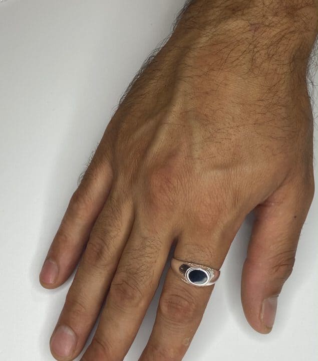 טבעת כסף  S925 משובצת אבן אוניקס שחורה